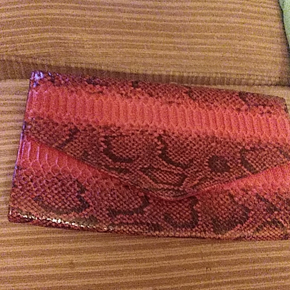 Giannini Clutch💕